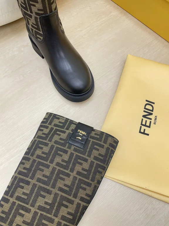 Fendi Shoe 